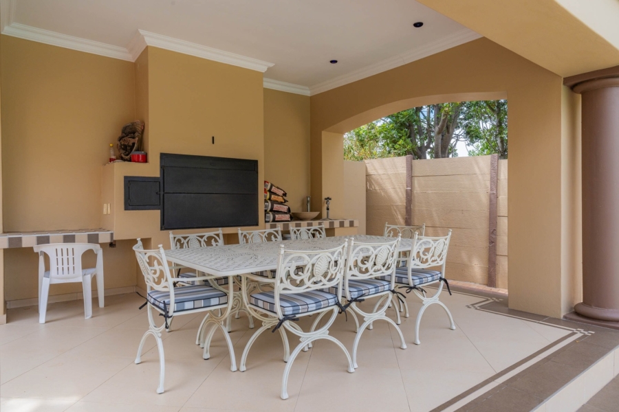 5 Bedroom Property for Sale in Sonstraal Heights Western Cape